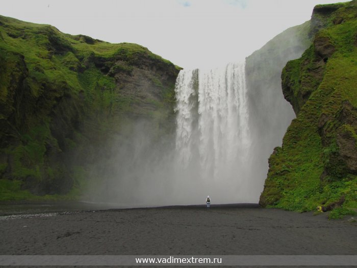  Skogafoss.